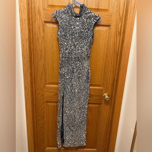 NWOT Bardot Kelso Velvet Sequin Maxi Dress XS Silver - Picture 1 of 3